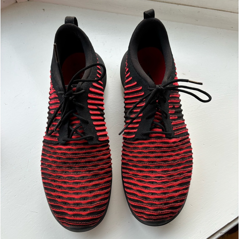 Men’s Nike Roshe Run Sneakers